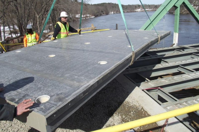 Oss Oplhe concluiu com êxito Massachusetts Projeto de renovação do deck de ponte de aço FRP Hollow Web Technology Leads Innovation Inovation