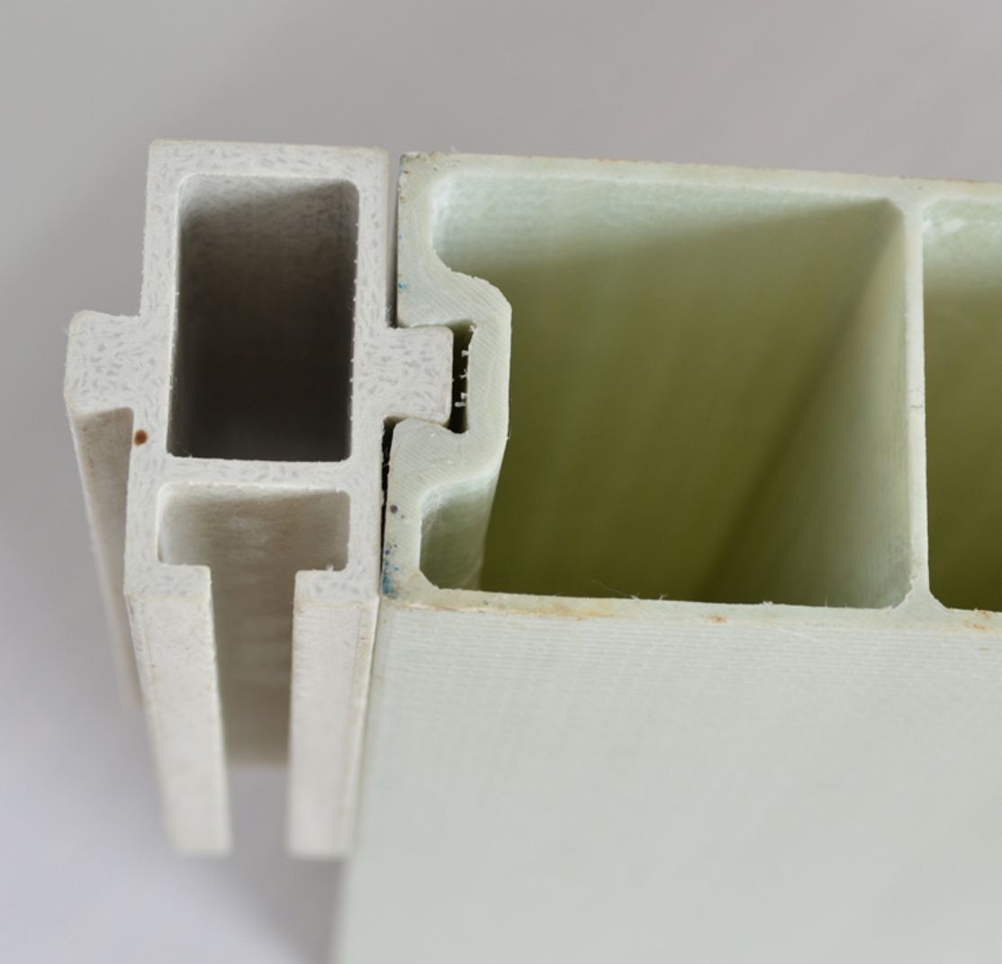 A aplicação de perfis pultrudados FRP em sistemas de armazenamento de energia e baterias